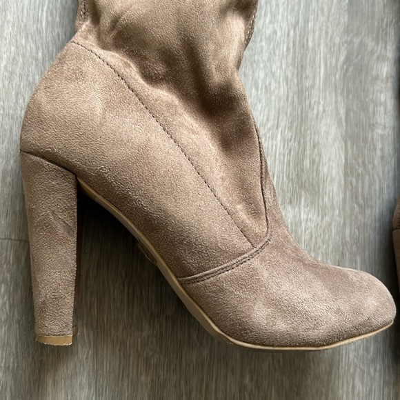 Miss Lola Tan Knee High Boots - Picture 3 of 4